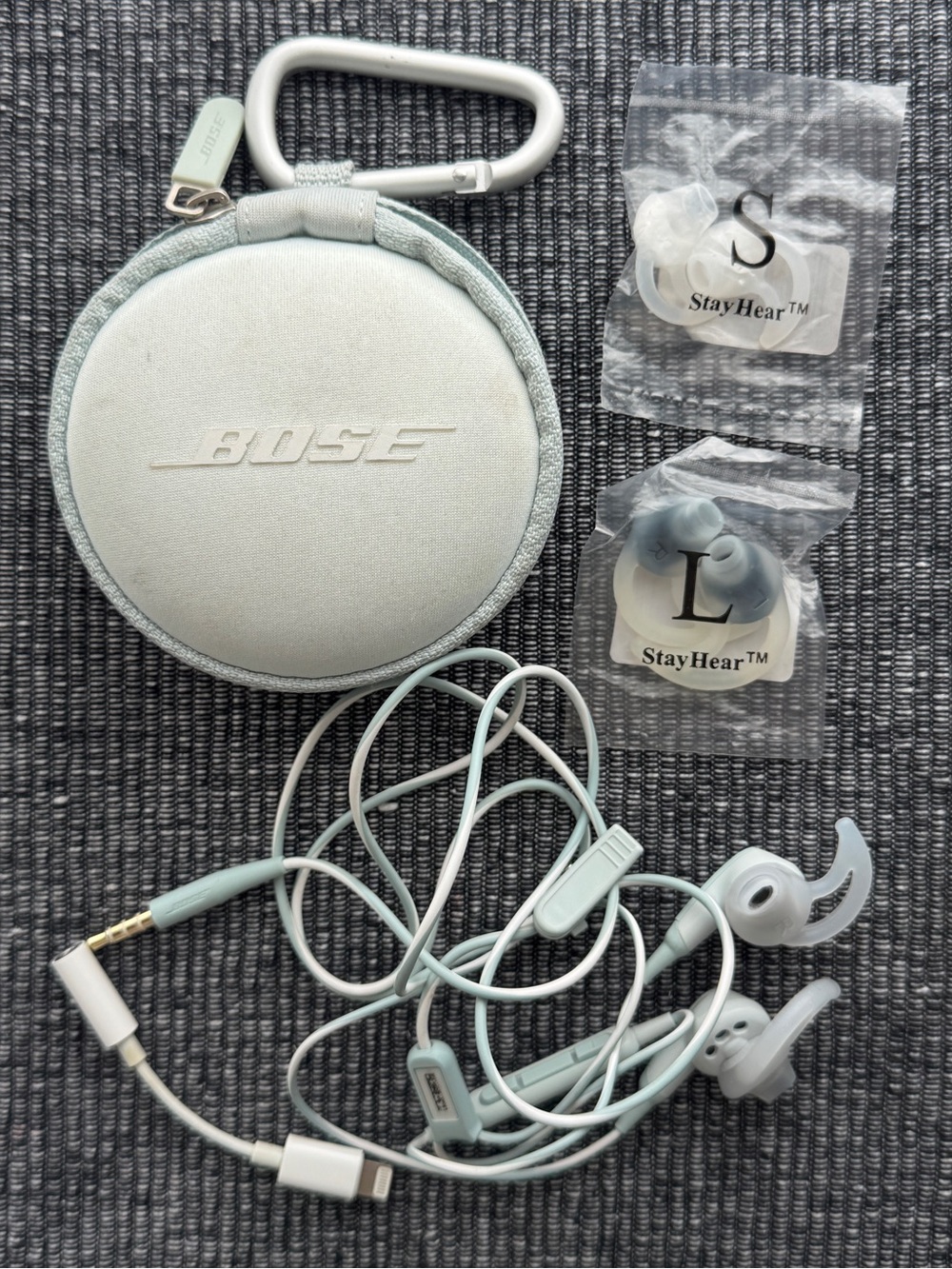BOSE SoundSport In-Ear Wired Headphones – Aqua Mint w/ Case & Extra Tips